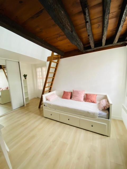 Paris Louvre Apartment Екстериор снимка